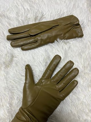 Guantes de piel verde oliva sin estrenar