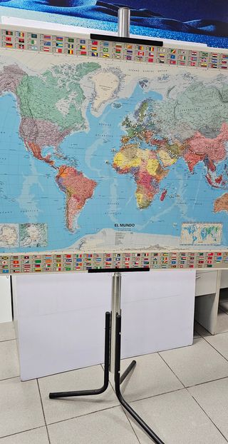 Expositor de carteles con soporte