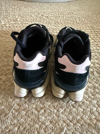 New Balance 90/60 Negro/Rosa Talla 37.5