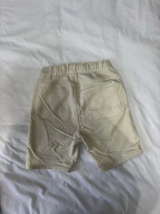 Pantalón corto tejido Joggers Zara beige