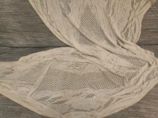 Centrotavola in pizzo bianco/panna