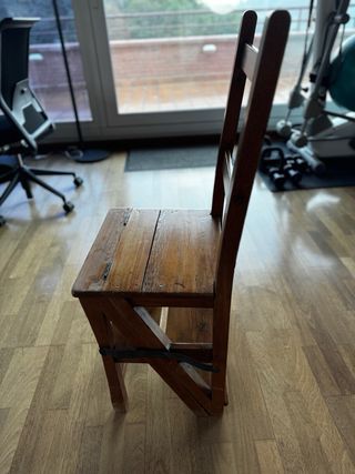 Escalera de madera convertible