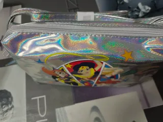 REGALO  Bolso Supergirl, Wonder Woman y Batgirl. N