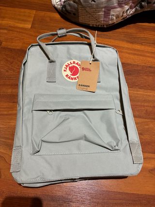 Zaino Fjallraven Kanken Grigio Nuovo.