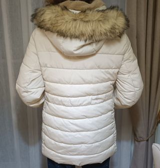 Precioso Abrigo Zara blanco.