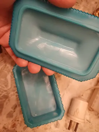 Contenitore antico in vetro