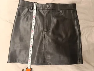 Falda efecto piel Mango Talla M