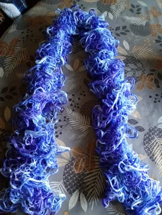 Bufanda foulard azul y morado hecha a mano