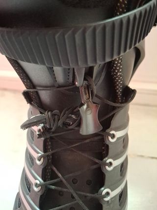 Patines en línea Talla 40, protecciones y bolsa