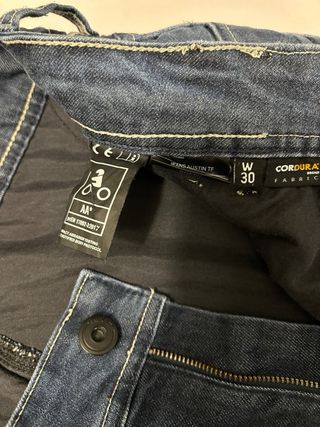 Pantalón vaquero moto Revit azul