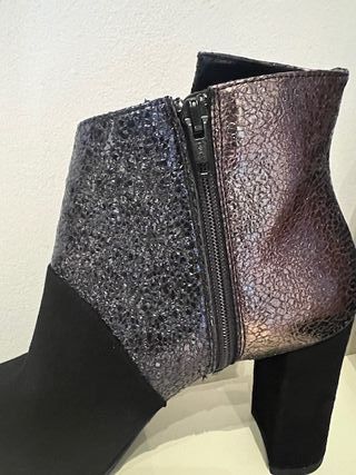 Stivaletto Riccardo Banfi donna nero oro