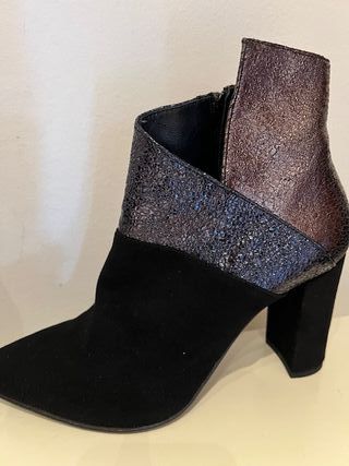 Stivaletto Riccardo Banfi donna nero oro