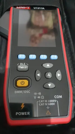 UNI-T UT217A Multímetro Pinza Bluetooth