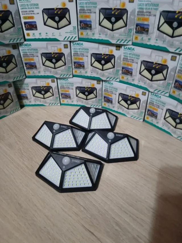 3 LÁMPARAS SOLARES LEDS Y LUZ BLANCA A ESTRENAR