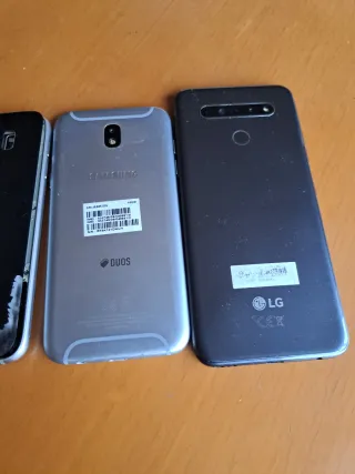 Pack 5 móviles . 4 Samsung y 1 LG