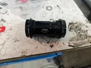 Pedalier Press Fit 41x24