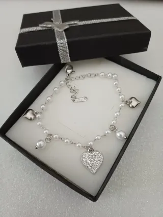 Bracciale con perle e cuori