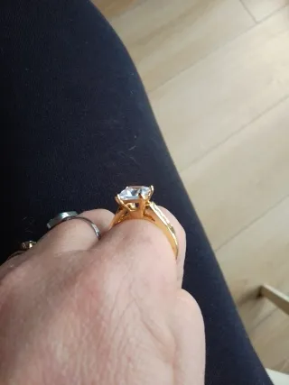 Anello Solitario Zirconi Bianchi Oro