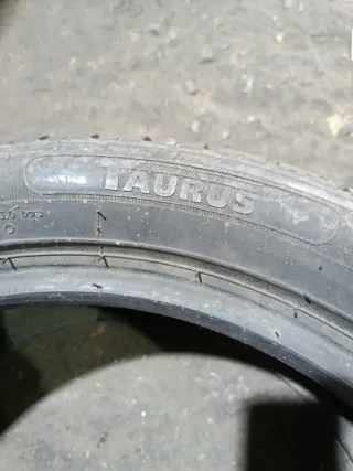 Neumáticos 215/50 R17