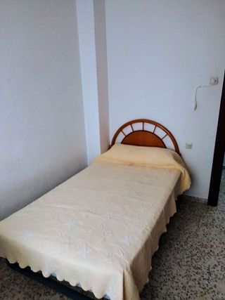 Piso en alquiler en Pajaritos - Plaza de Toros en Granada