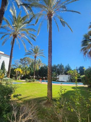Piso en alquiler en Nueva Andalucía centro en Marbella