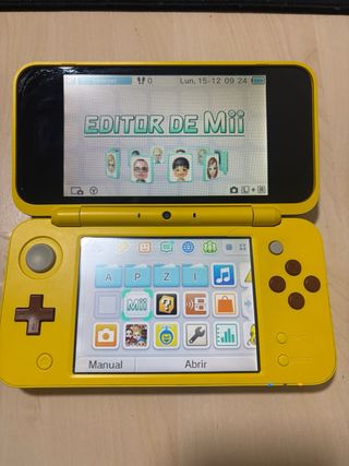 Nintendo 2DS XL Pikachu