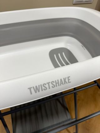 Bañera Bebé Twistshake con Soporte y accesorios