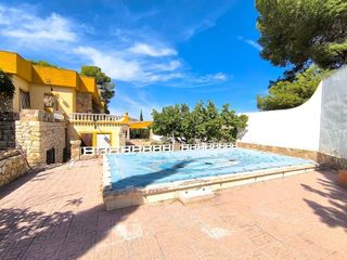 Chalet en venta en Yecla