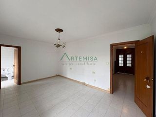 Edificio en venta en A Gándara en Narón