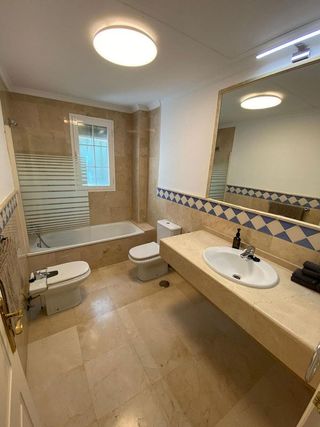 Piso en alquiler en Los Naranjos - Las Brisas en Marbella