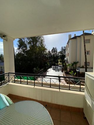 Piso en alquiler en Los Naranjos - Las Brisas en Marbella