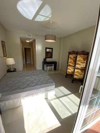 Piso en alquiler en Los Naranjos - Las Brisas en Marbella