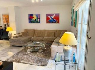 Piso en alquiler en Nagüeles Alto en Marbella