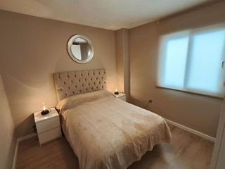 Piso en alquiler en Puerta Blanca en Málaga