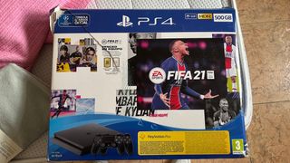 PS4 Slim 500 GB FIFA 21 Bundle