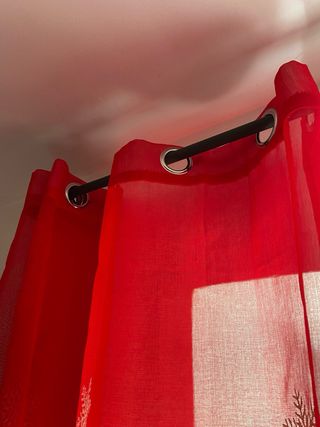 Cortinas Navideñas Rojas con Estrellas Doradas