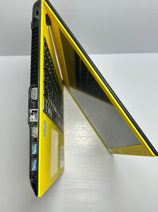 Acer Aspire E5 i3 / 12GB / 240GB