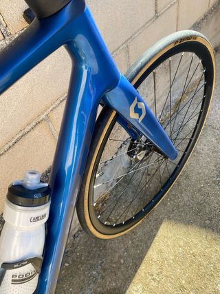 Bicicleta de carretera Scott azul