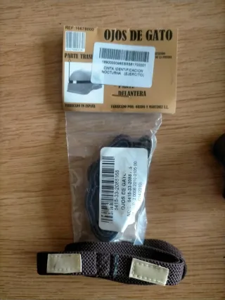 Lote efectos militares: Gorro, cantimplora...