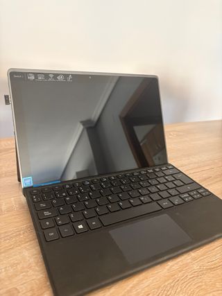 Acer Portátil Gris y Negro + Accesorios