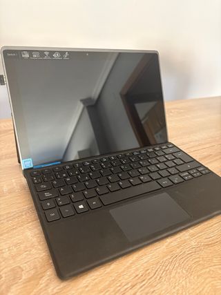 Acer Portátil Gris y Negro + Accesorios