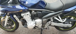 Suzuki Bandit S650 Azul limitada