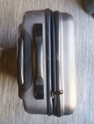 Maleta de mano rígida gris