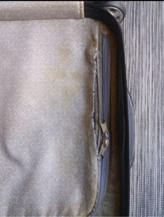 Maleta de mano rígida gris