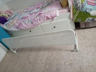 Barrera de seguridad para cama infantil