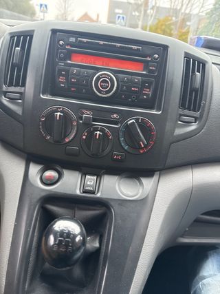 Nissan NV200 2012