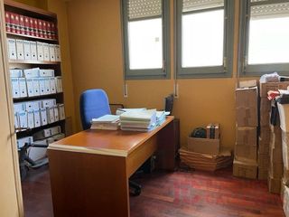 Oficina en venta en Eixample Nord – La Devesa en Girona