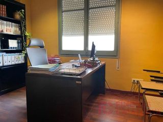 Oficina en venta en Eixample Nord – La Devesa en Girona
