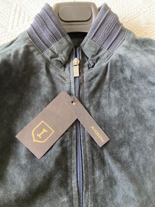 Cazadora de piel nueva