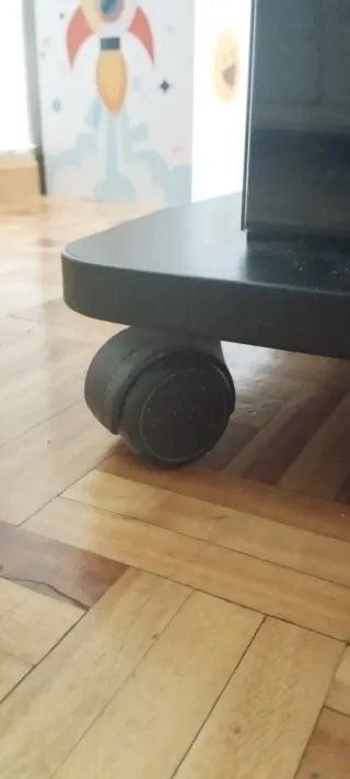 Mesa auxiliar cristal y madera